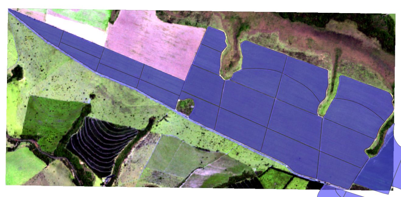 Farm 10048 with 28 field polygons overlaid.